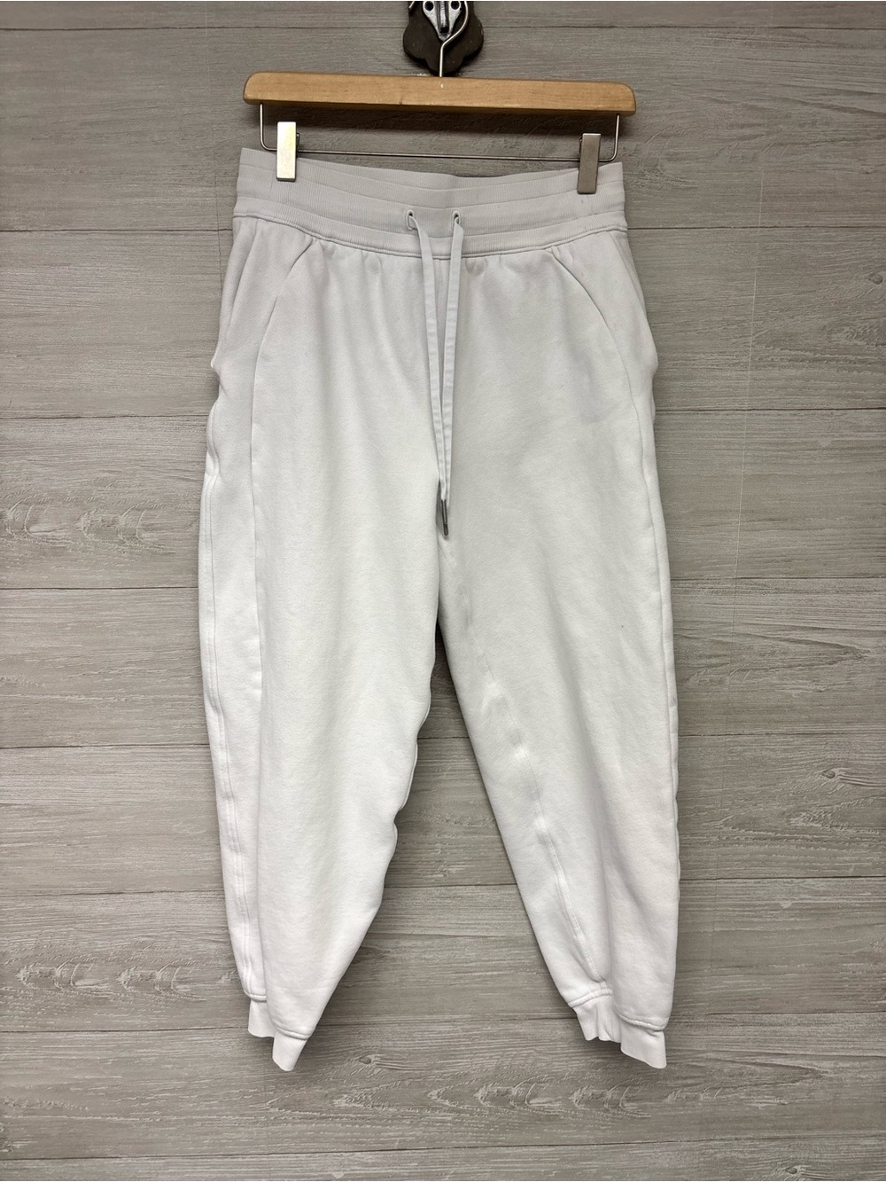 * | Lululemon | scuba joggers. Size 6.
